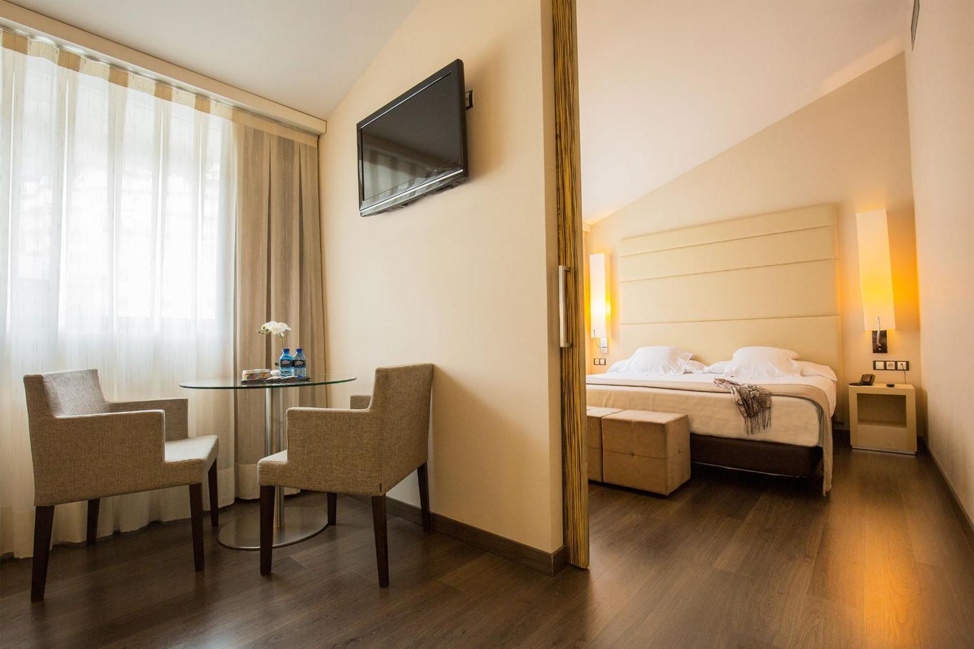 Junior Suite,784460940:JPEG